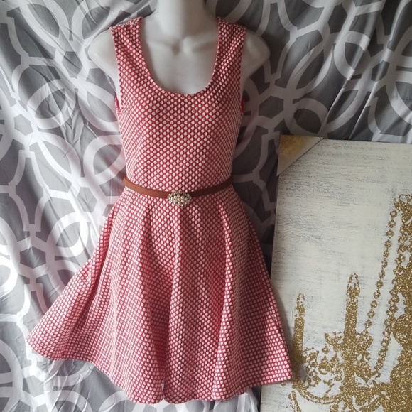 💚RED AND WHITE POCKA DOTS - Picture 2 of 5